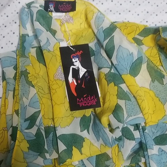 2 for 20 Floral Vest - Picture 6 of 6